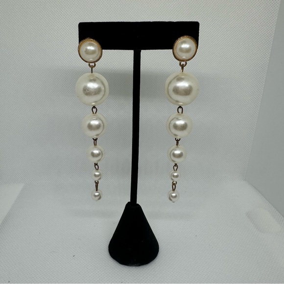 Fashion Jewelry Jewelry - Graduated Faux Pearl Drop Earrings Gold Tone 4in